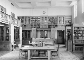Library reading room, 1925-1927 (Lib. Ref. 93/AL/12)